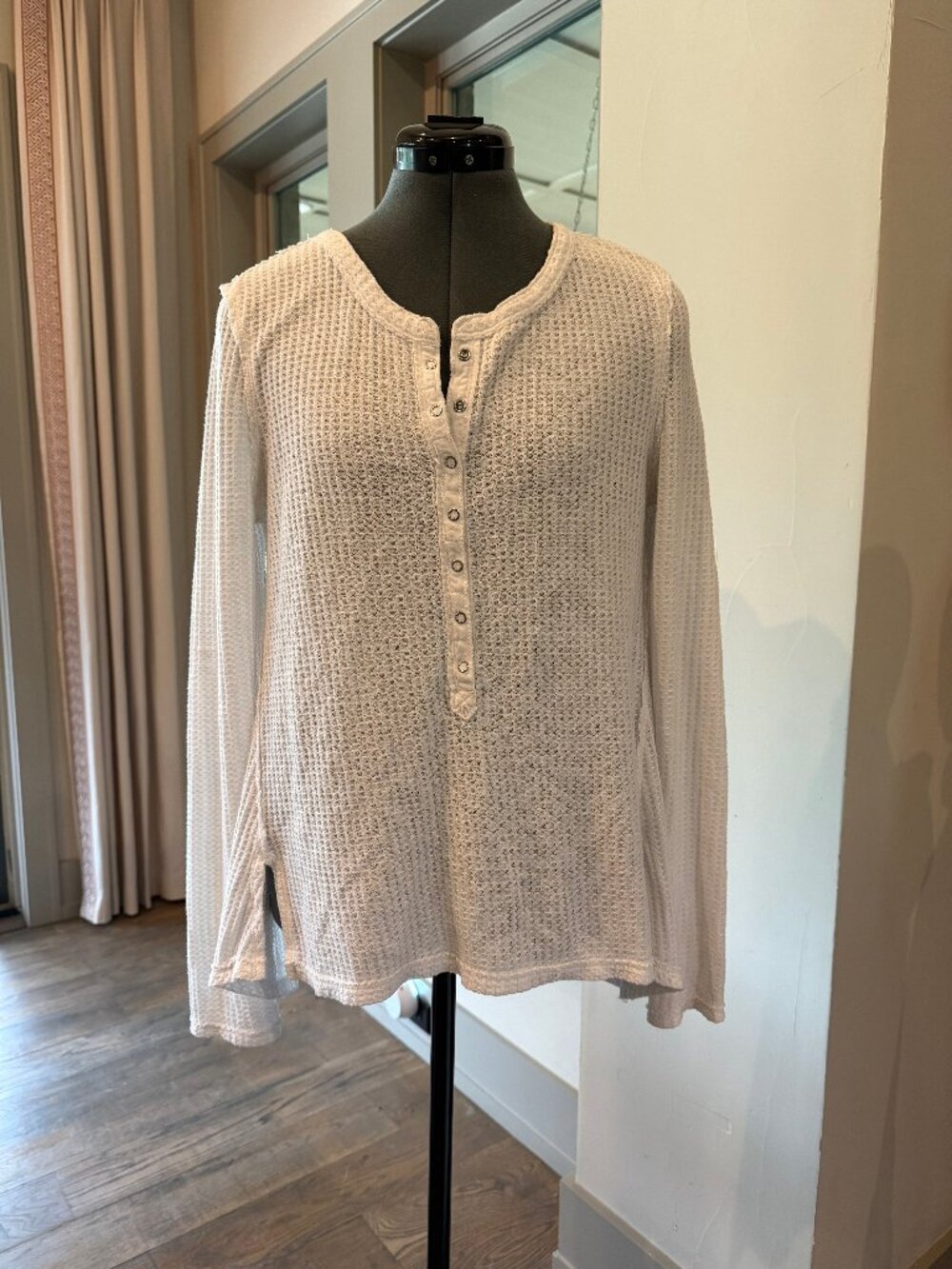 Dylan Swing Waffle Weave Henley Top Small